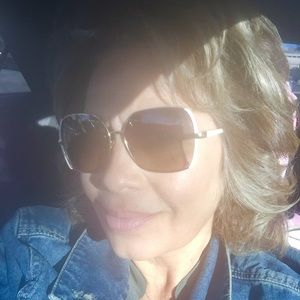 Meet your Posher, Annette